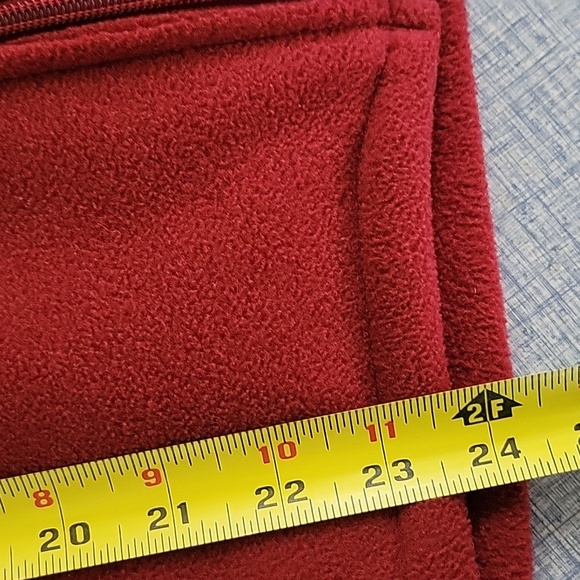 Woolrich Women's Lg Burgandy Fleece Vest - Picture 13 of 16